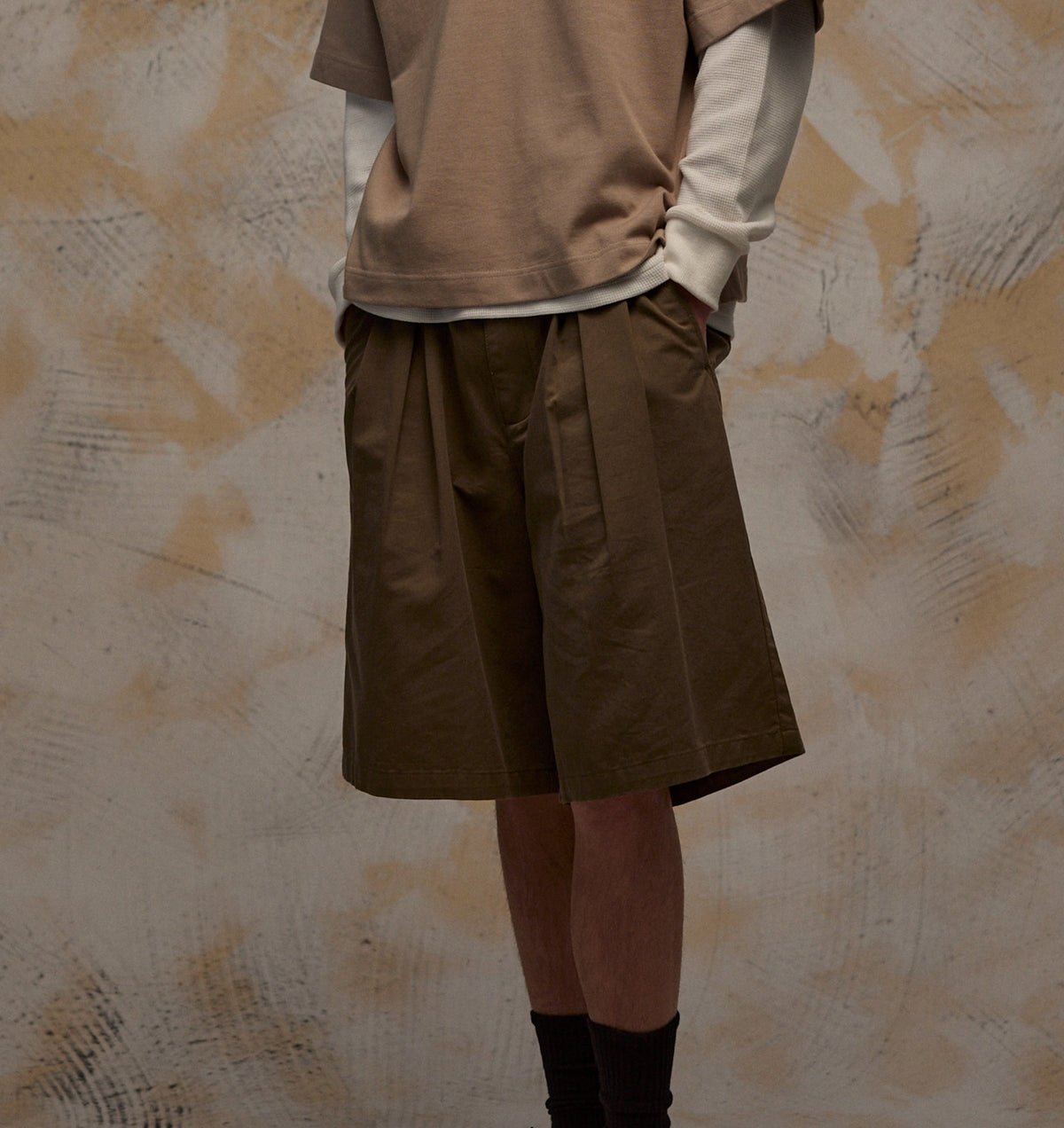 Wide Pleat Short - Mushroom