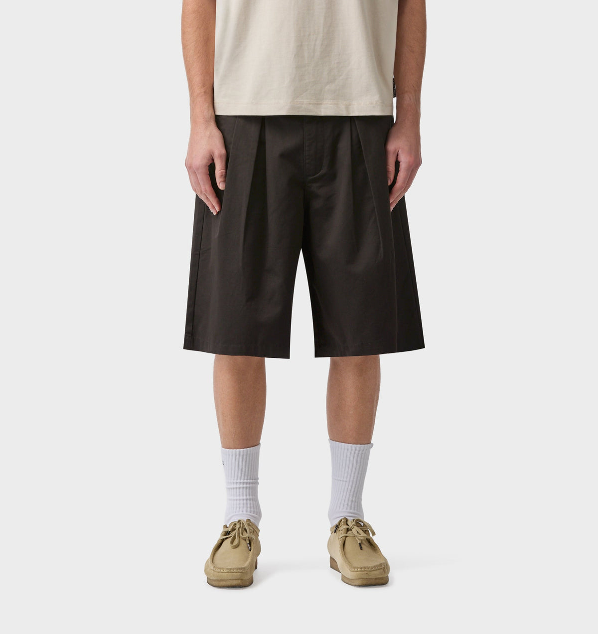 Wide Pleat Short - Black