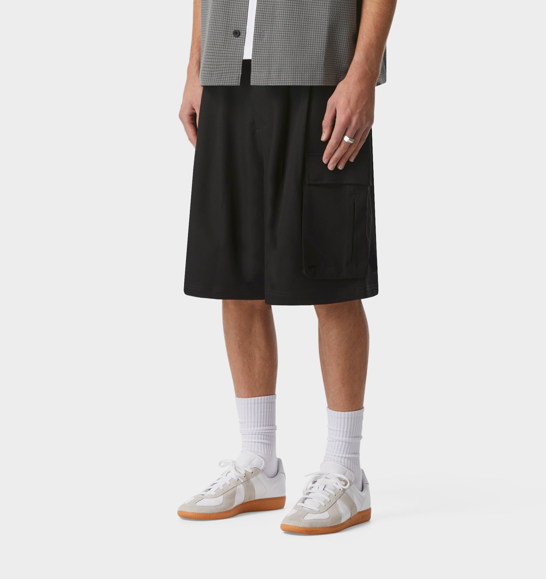 Alby Cargo Short - Black