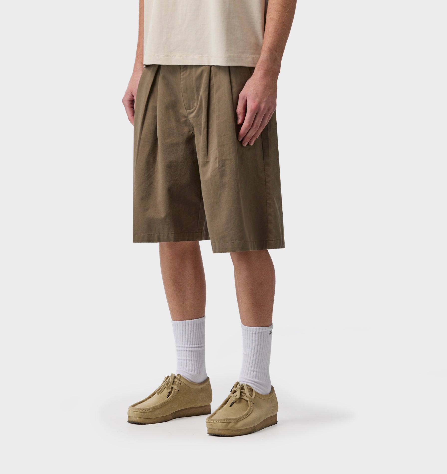Wide Pleat Short - Mushroom
