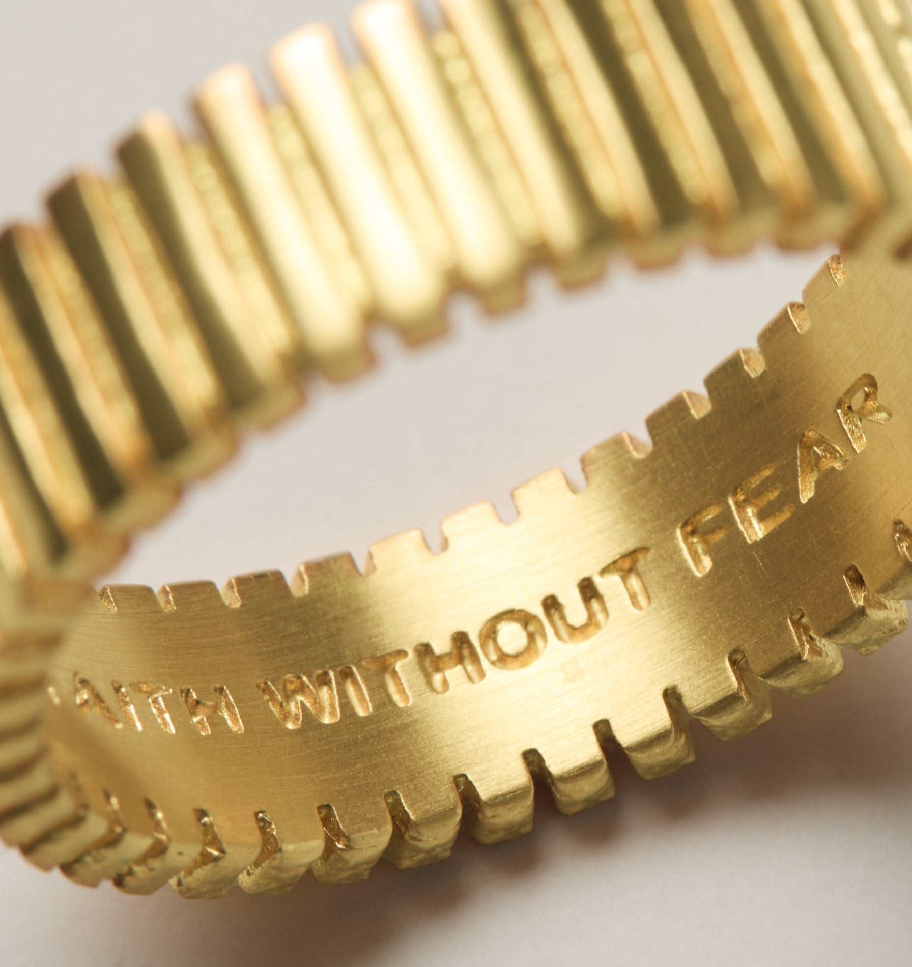 Ribbed Band Ring - 18K Gold Hamilton