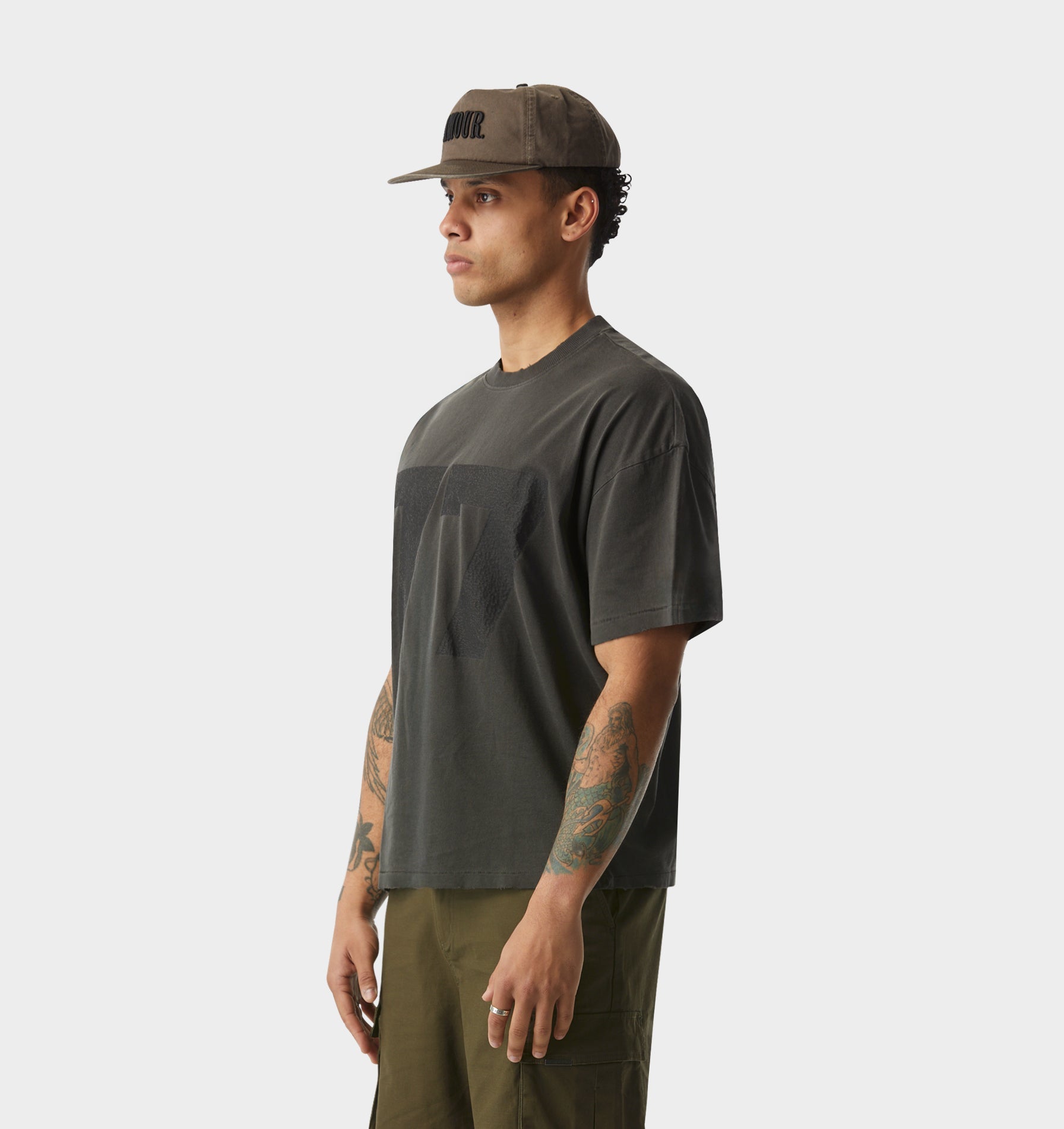 77 Lewi Tee - Washed Black