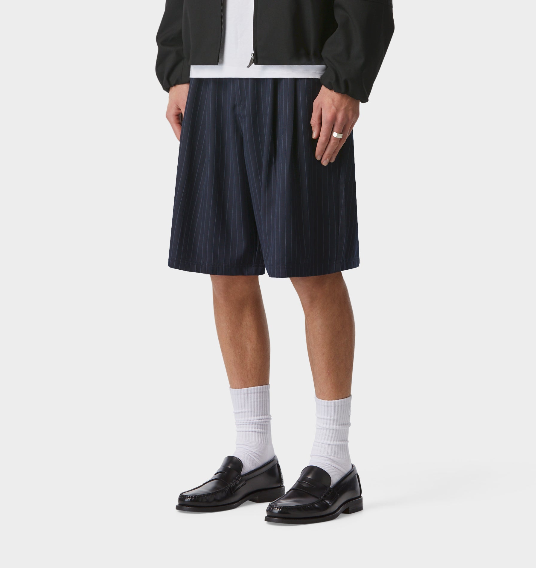 Alby Pleated Short - Blue Pinstripe