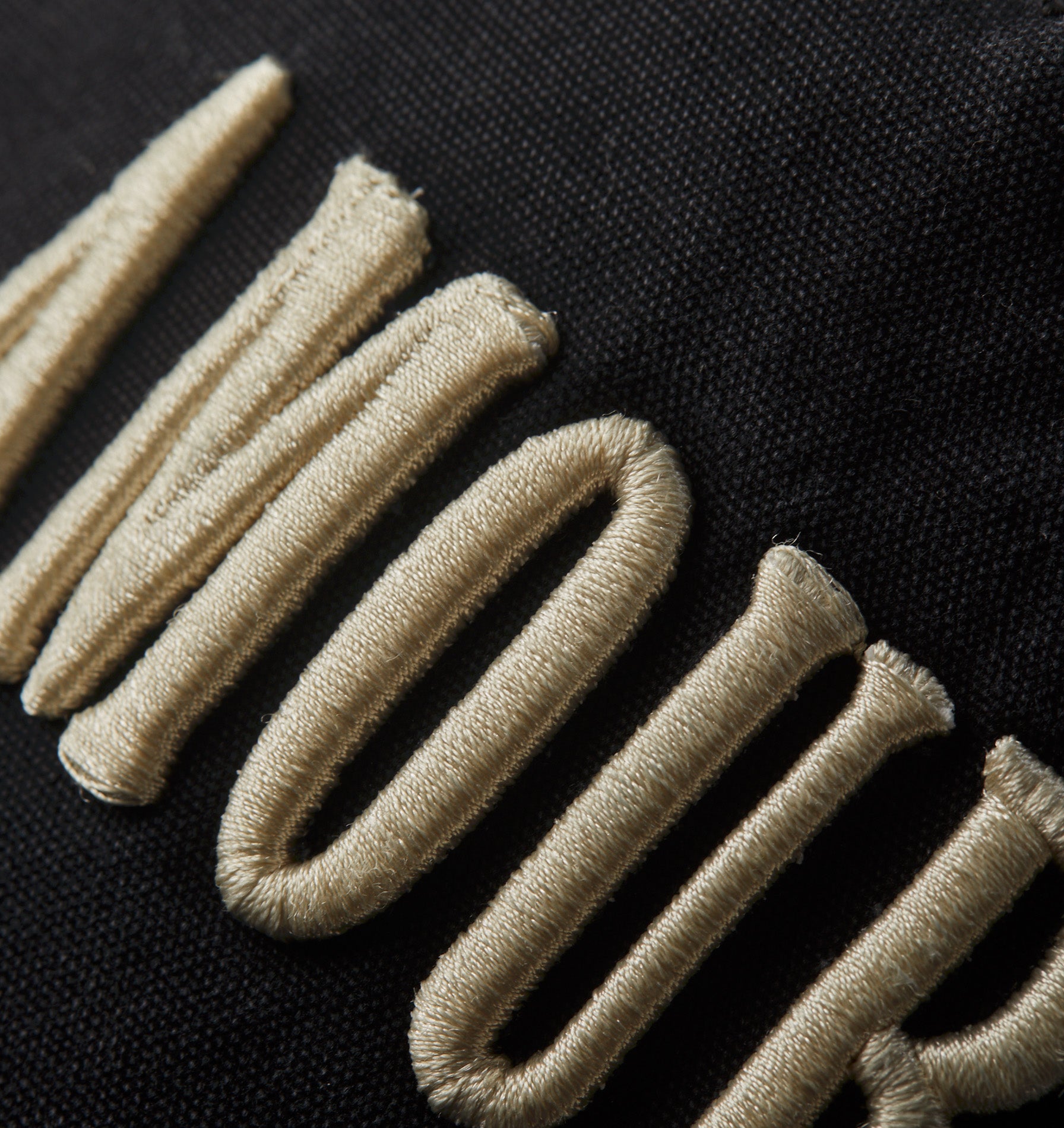 Amour Ryder Cap - Black/Off White