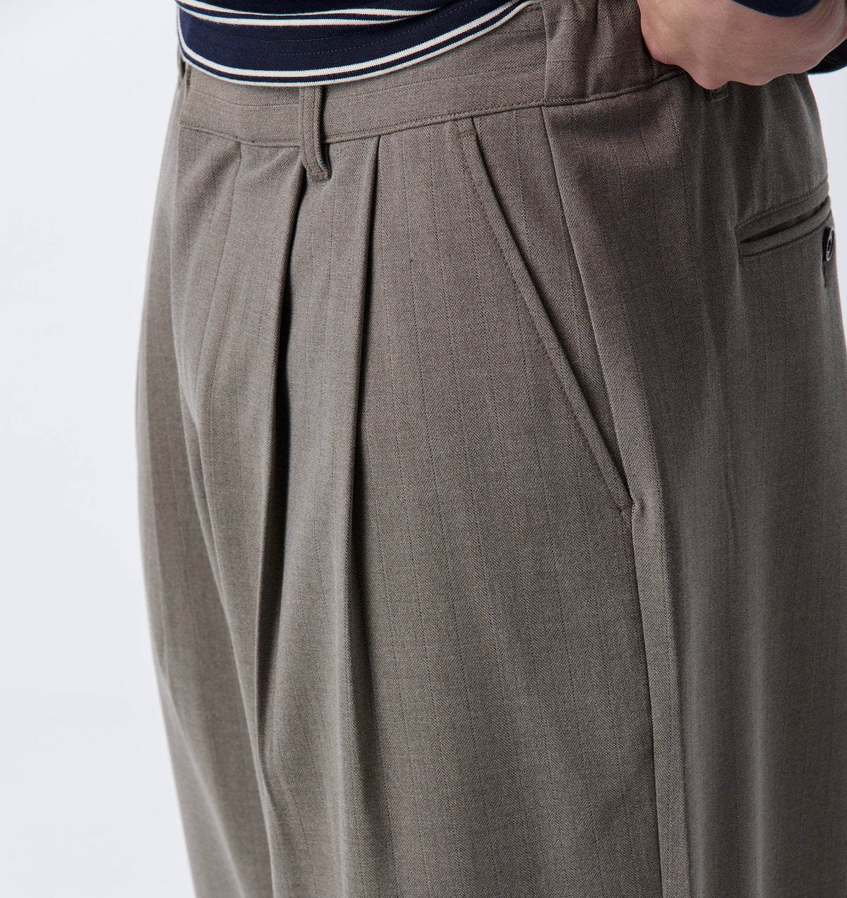 Albert Pleated Pant - Light Mushroom Stripe