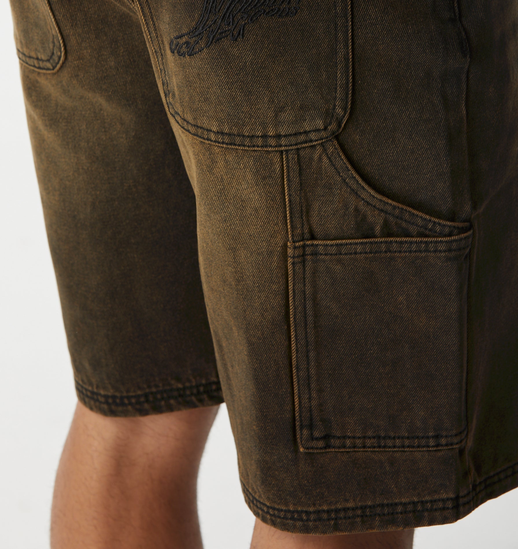 Clean Carpenter Short - Espresso