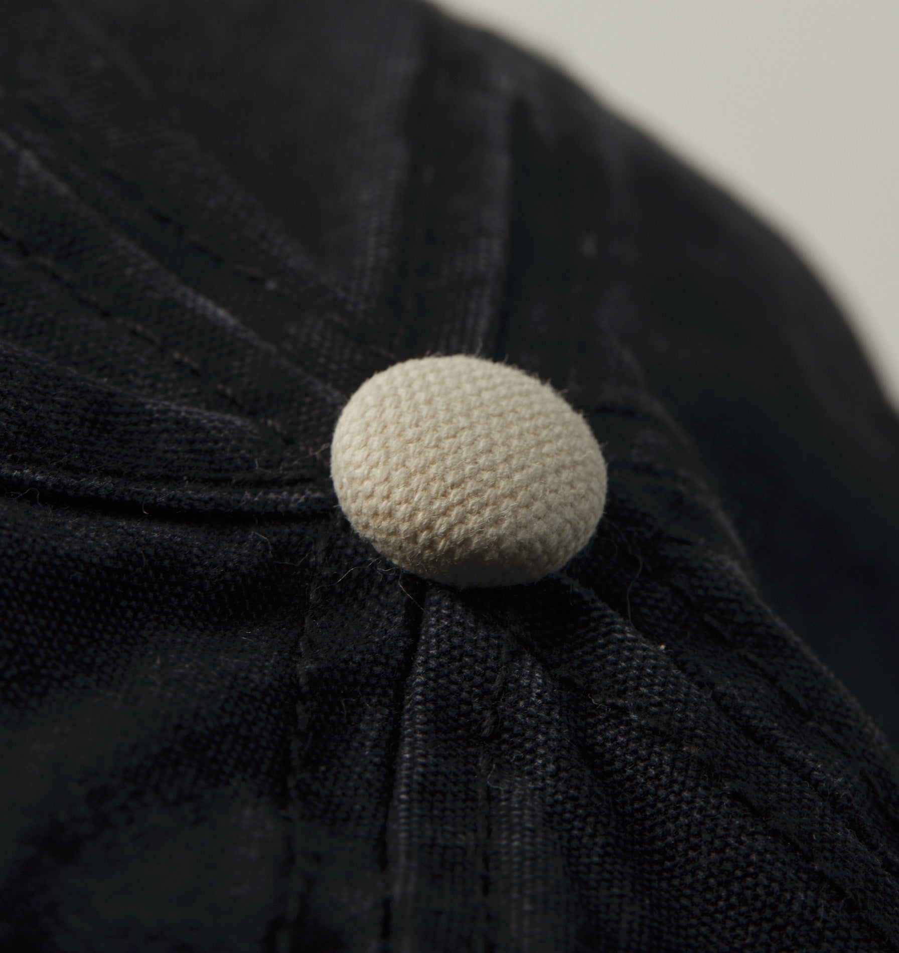 Amour Ryder Cap - Black/Off White