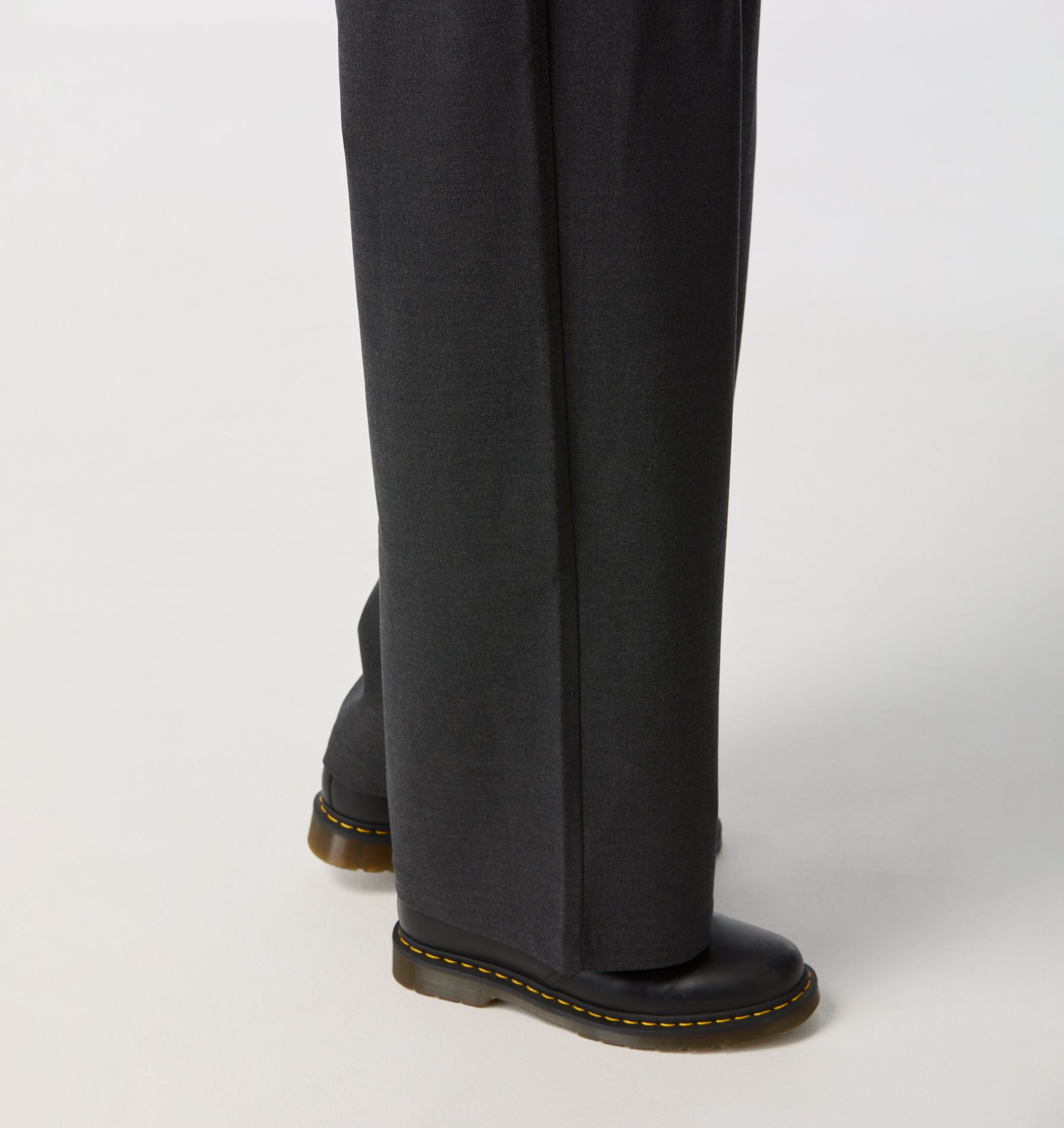 Albert Pleated Pant - Charcoal