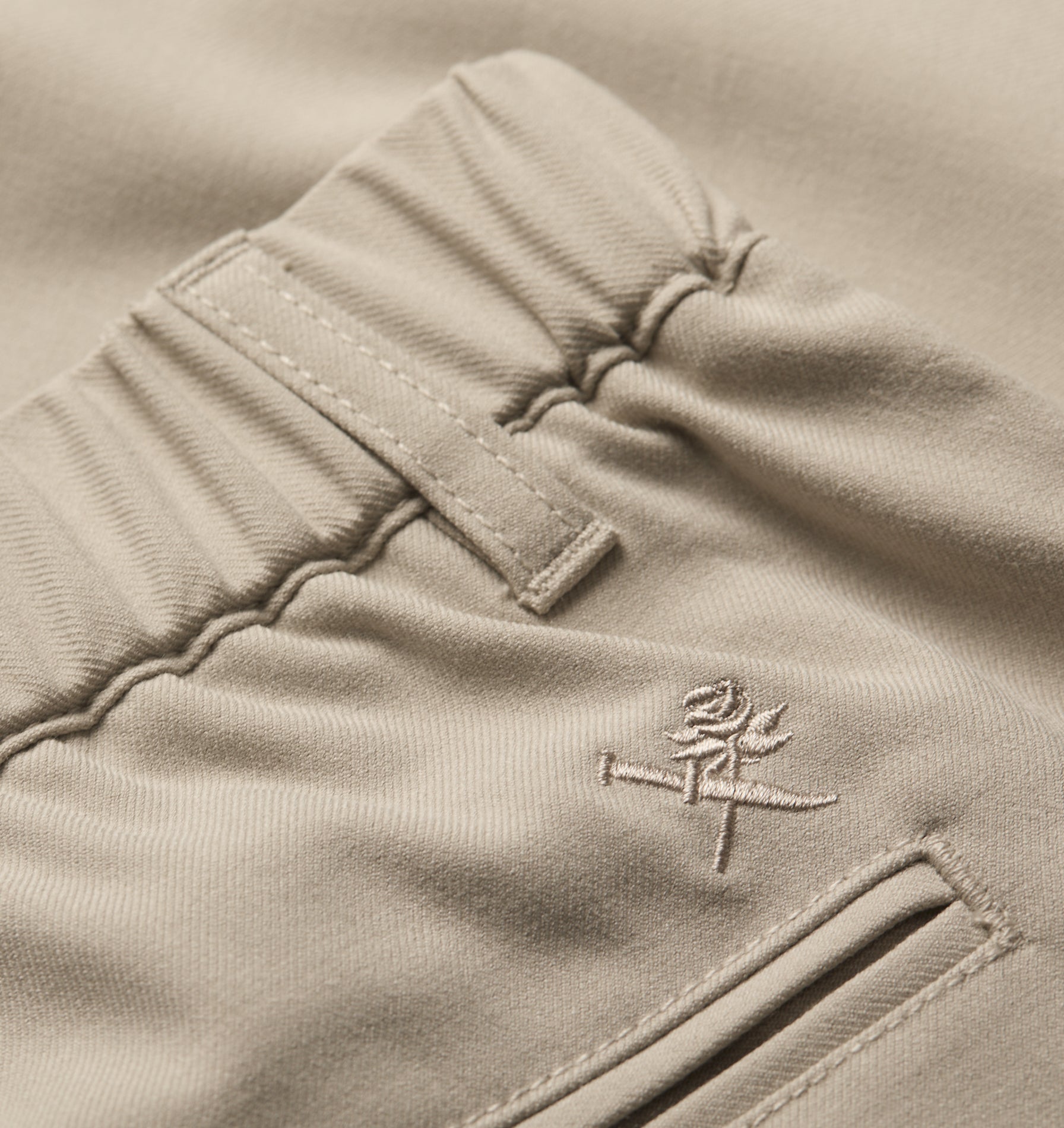 Alby Pleated Short - Stone