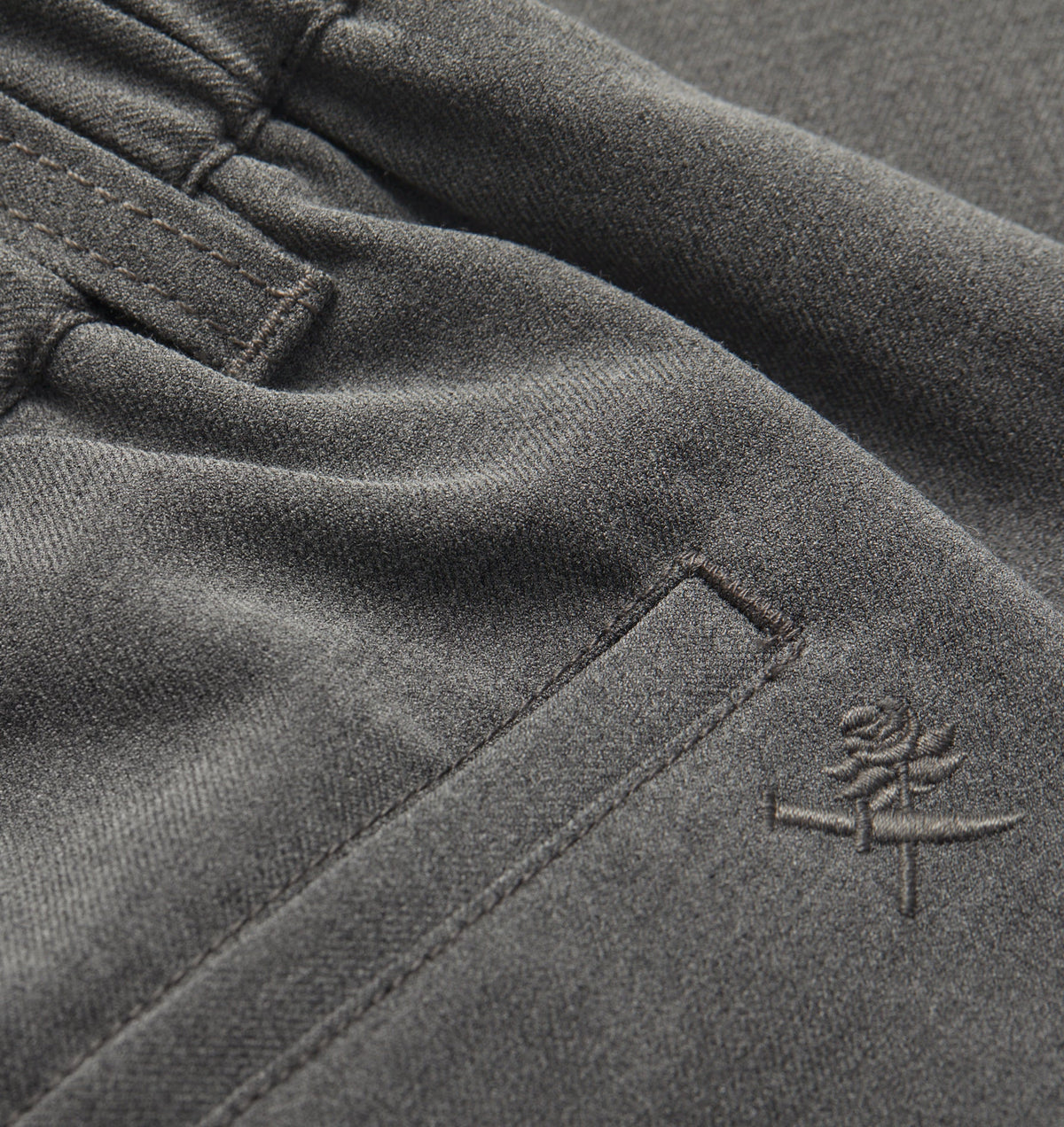 Alby Pleated Short - Grey Marle
