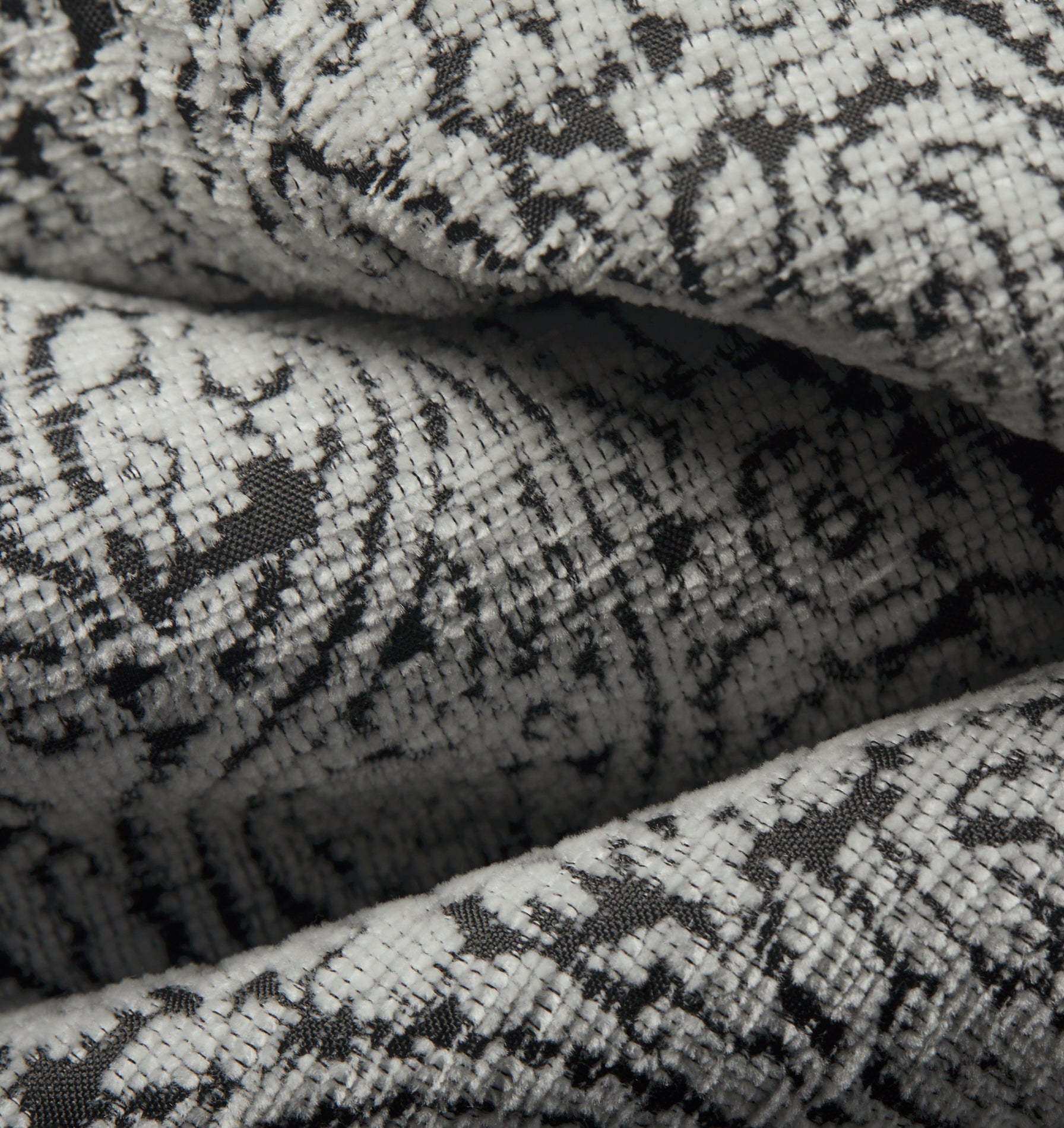 Clean Carpenter Short - Paisley