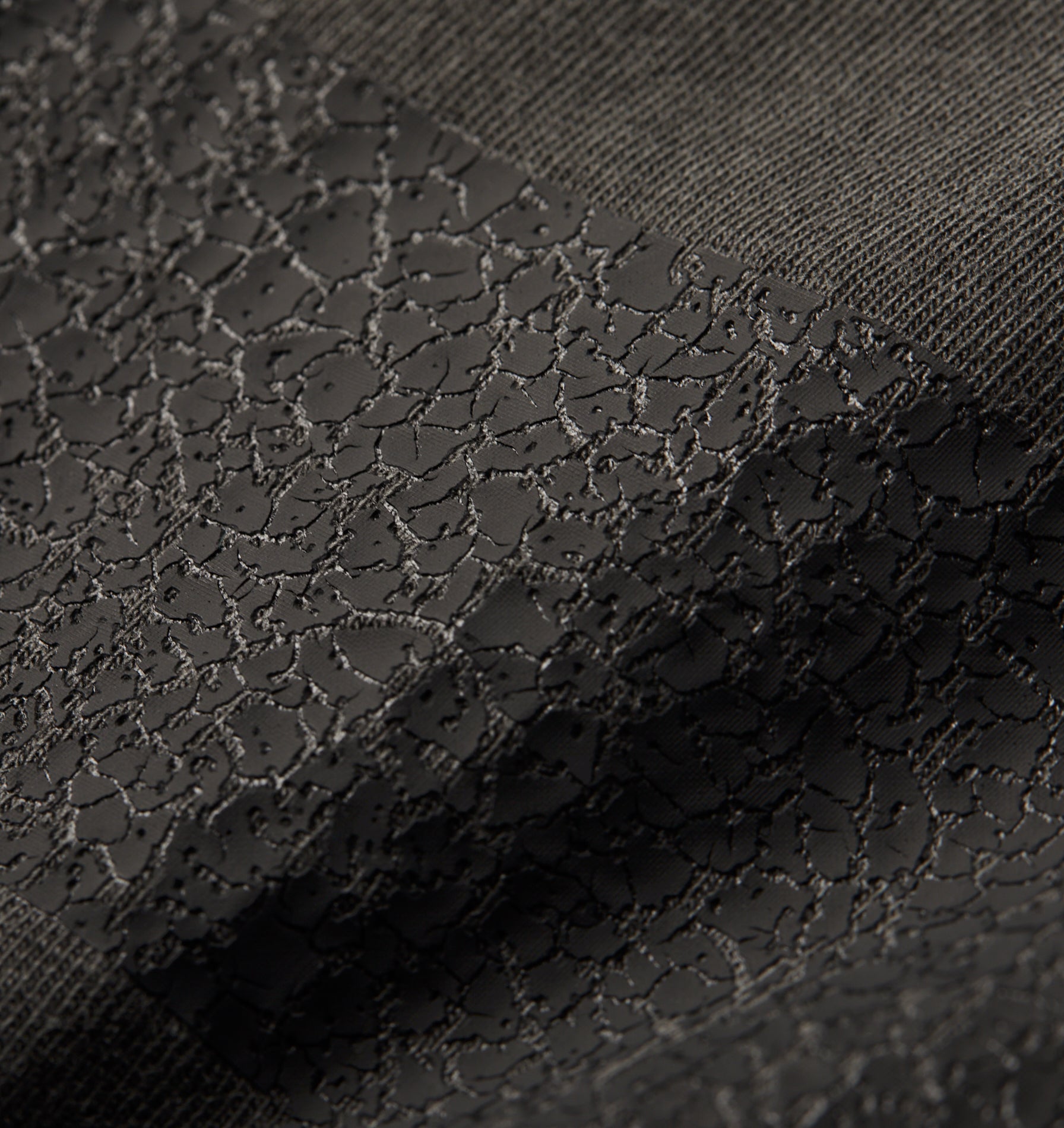 77 Lewi Tee - Washed Black