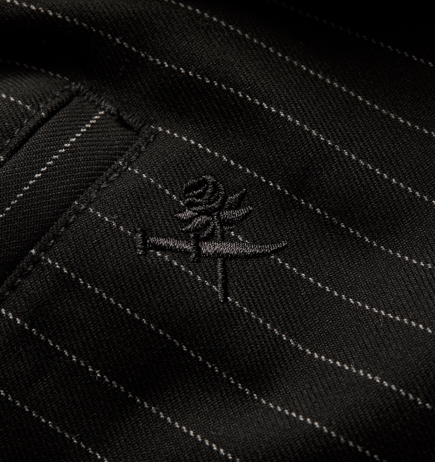 Alby Pleated Short - Black Pinstripe