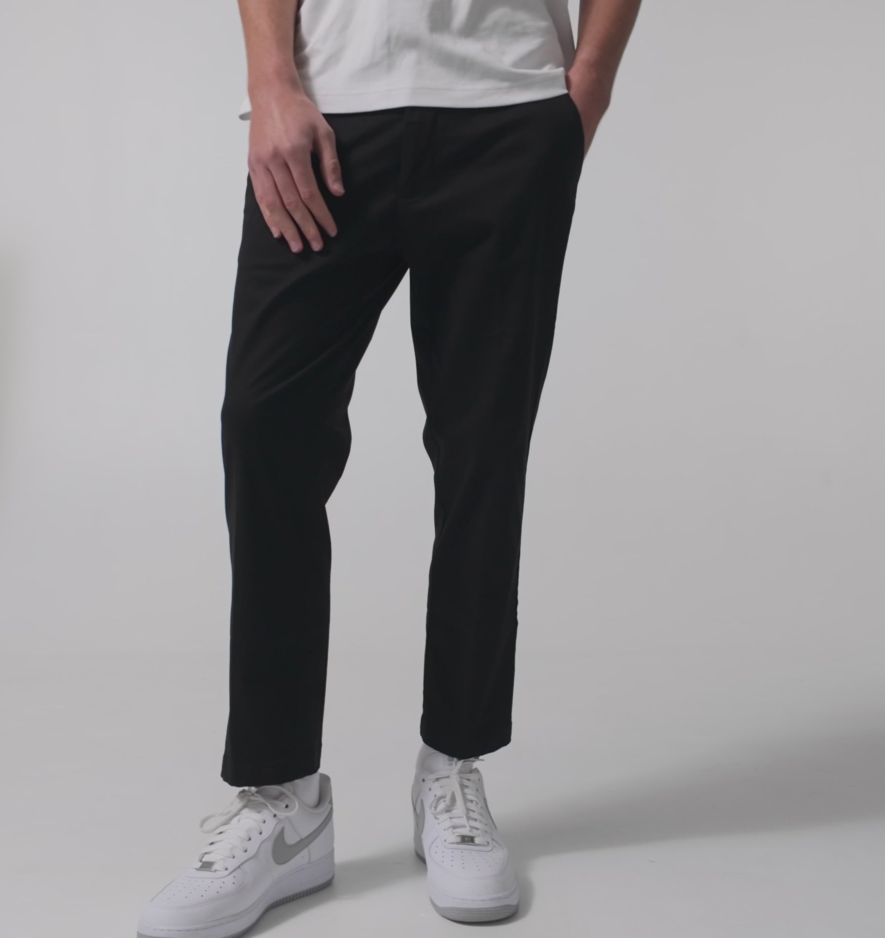 SlimKobePant-Tall-Black_5e4f4d01-b948-4812-9d20-a4c296efe51a.mp4