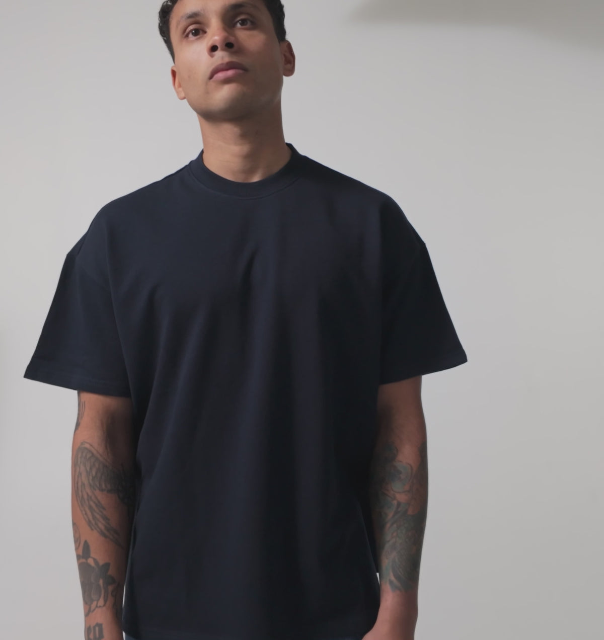 HeavyBoxTee2.0-MidnightNavy.mp4